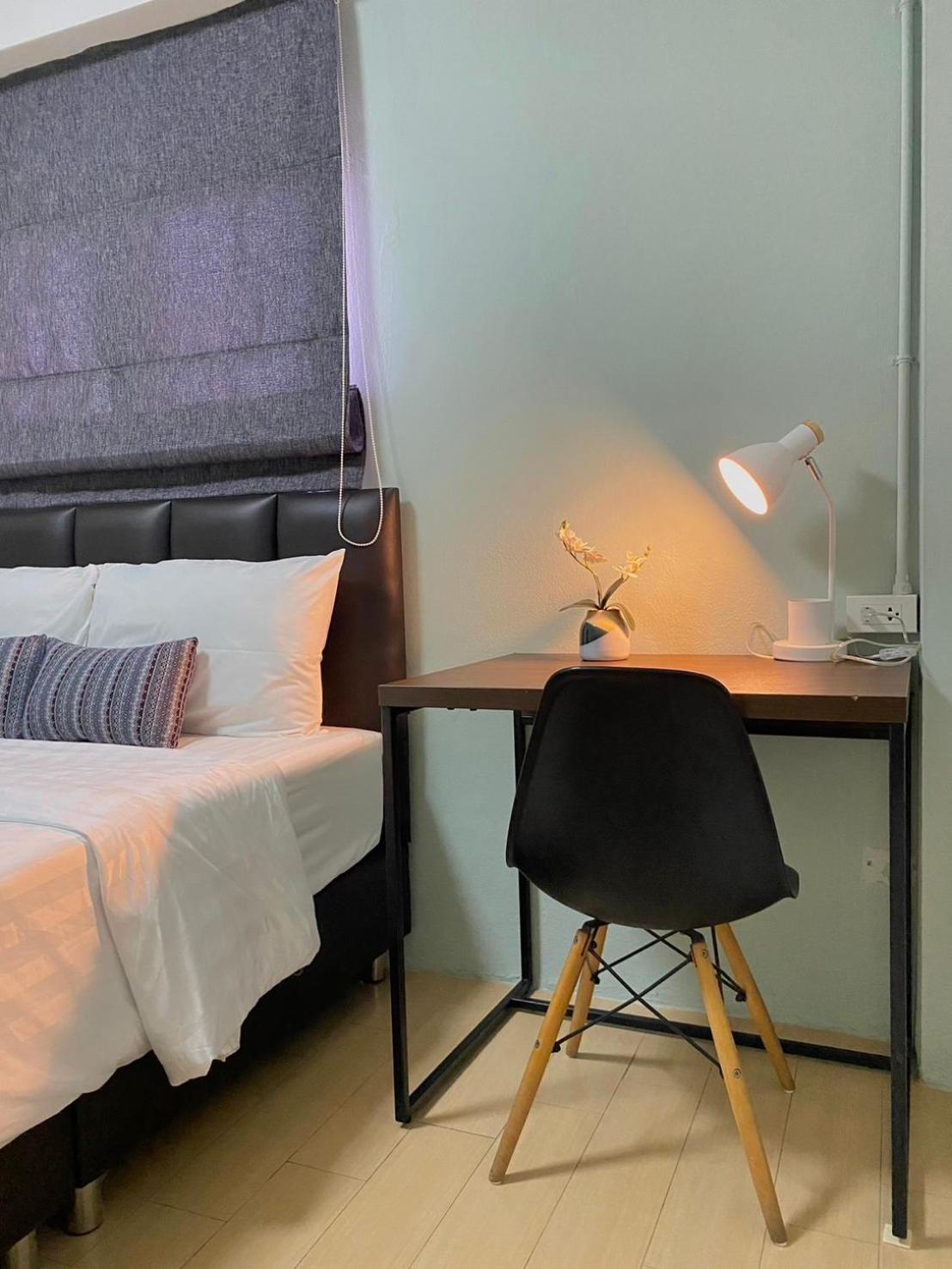 Baan Ploy In (Adults Only) Hostel Чиангмай Екстериор снимка