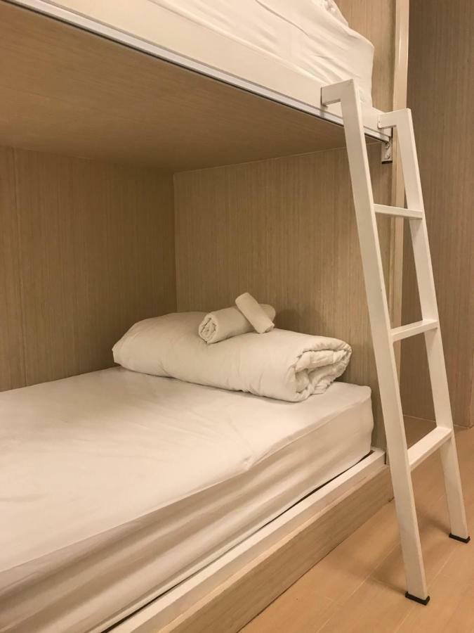 Baan Ploy In (Adults Only) Hostel Чиангмай Екстериор снимка