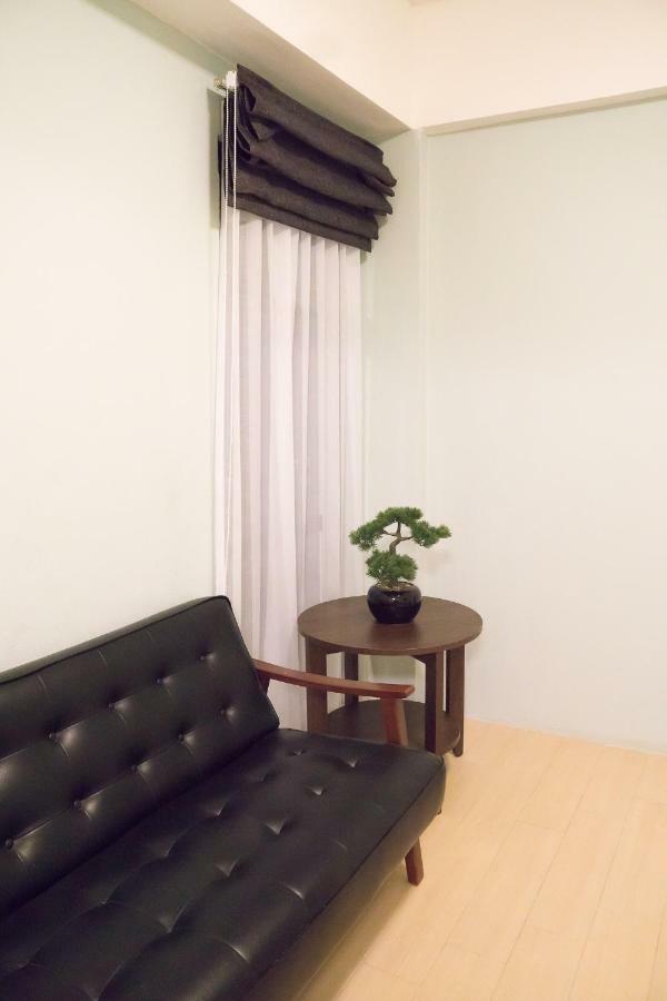Baan Ploy In (Adults Only) Hostel Чиангмай Екстериор снимка